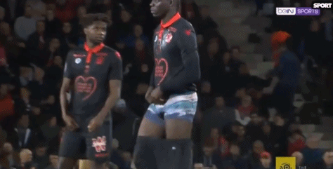 德甲前瞻：汉堡主场强势伤病多，法兰克福交锋往绩14年不败（德甲前瞻：汉堡主场强势但伤兵满营，法兰克福交锋14年不败）