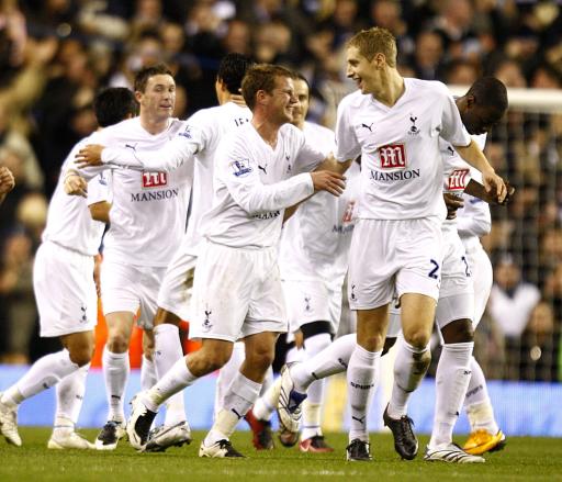 邮报：多次遭遇误判，曼联要找裁判主管韦伯进行谈判（邮报：因屡遭误判，曼联拟与裁判主管韦伯会谈）