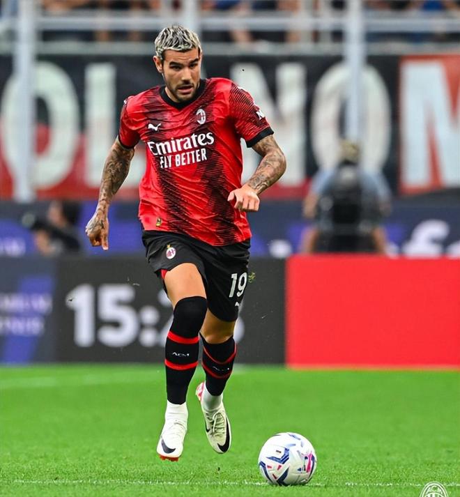 徐尚：我建议并支持邵佳一竞聘国足主帅，希望他到更高的舞台