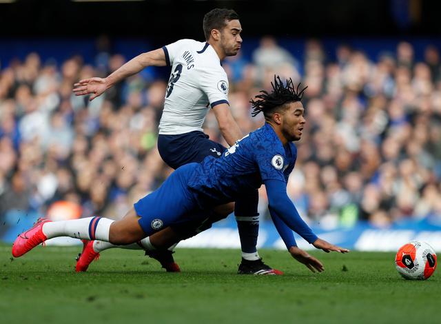 深圳男篮逆转广东王薪凯表现出色