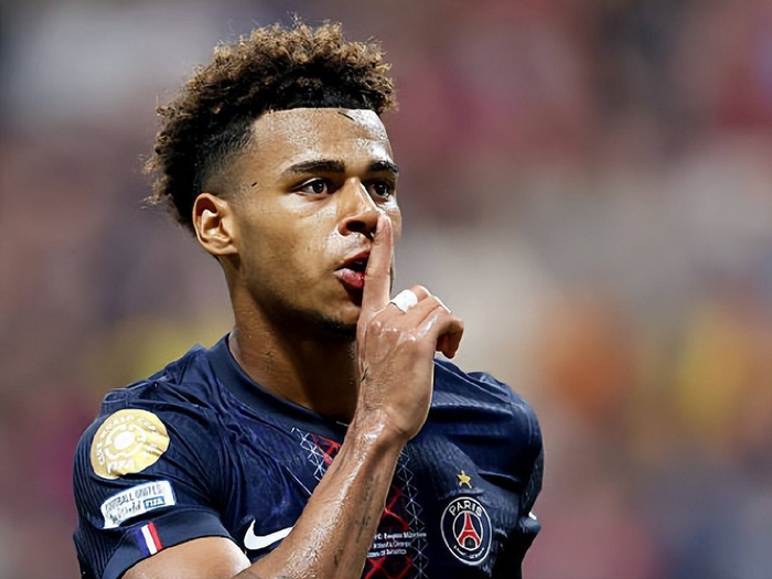 荷甲战报：佩皮、佩里西奇破门，十人埃因霍温2-1乌德勒支（荷甲：佩皮、佩里西奇建功，十人埃因霍温2-1力克乌德勒支）