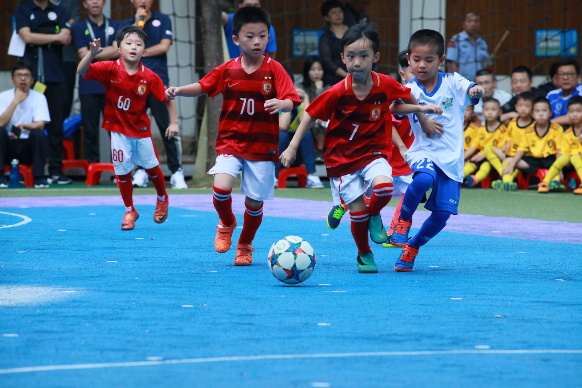 热议邵佳一上任：挑战与机遇并存，能带来更多的血性