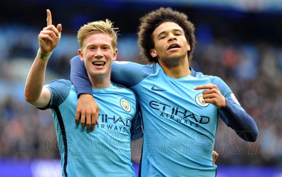 欧冠积分榜：阿森纳全胜领跑，巴黎、拜仁、国米、皇马均12分（欧冠积分：阿森纳全胜登顶，巴黎、拜仁、国米、皇马同积12分）