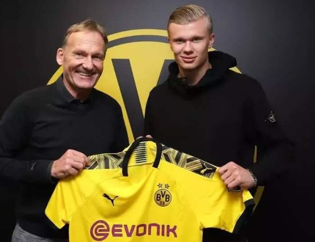 火热！凯恩全场数据：2射2正进2球，传球成功率81.8％（状态爆棚！凯恩全场2射2正梅开二度，传球成功率81.8%）