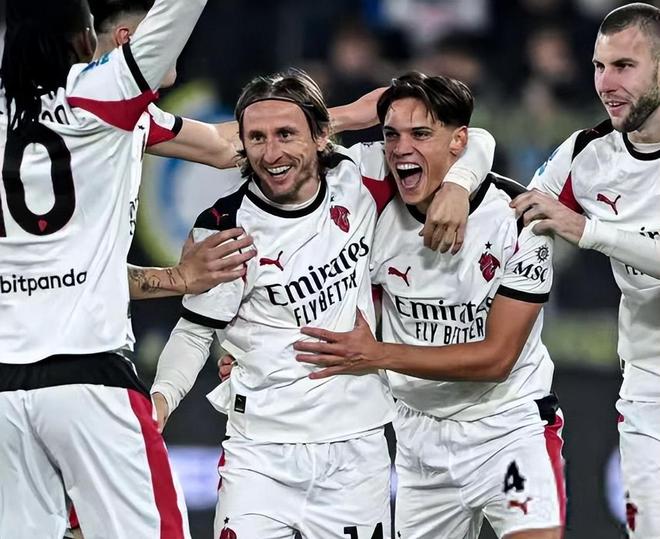 亚洲杯战报：加瓦希大四喜，也门7-1狂胜不丹（亚洲杯快讯：也门7比1大胜不丹，加瓦希上演大四喜）