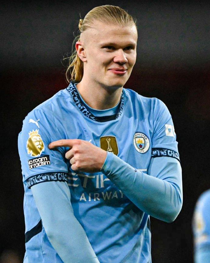 0-2！阿森纳或崩盘，切尔西爆冷，搅乱英超，曼城渔翁得利，冠军有变（英超格局突变：阿森纳0-2受挫陷危机，切尔西爆冷搅局，曼城坐收渔利，冠军悬念升级）