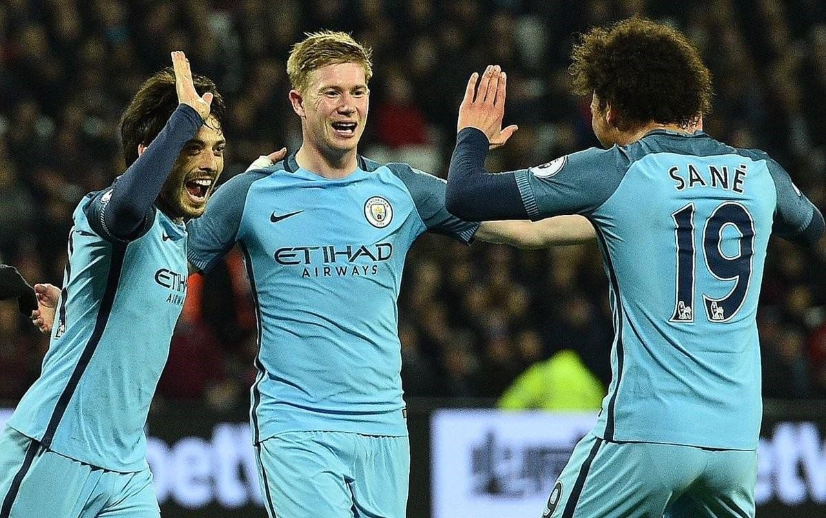 国安夺足协杯冠军，亚冠官方祝贺：携‘永远争第一’信念再出发！（国安加冕足协杯！亚冠官方致贺：怀揣永远争第一的信念再启程）