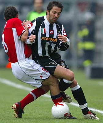 欧冠切尔西vs巴萨裁判安排：斯洛文尼亚裁判温契奇执法（欧冠切尔西对巴萨执法安排：斯洛文尼亚裁判温契奇担任主裁）