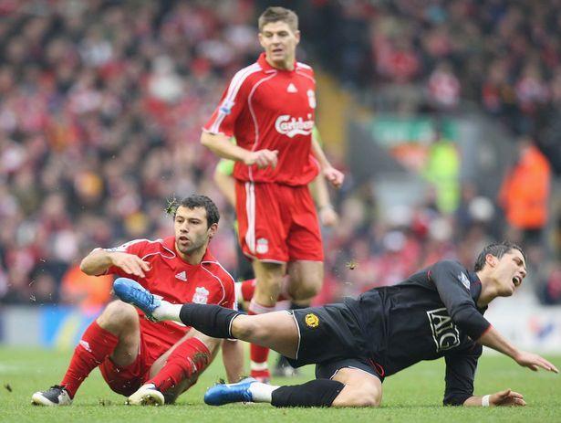 尤文官方发布皮耶罗款特制球衣，盛赞斑马王子是永远的传奇（尤文官宣推出皮耶罗纪念球衣，致敬斑马王子不朽传奇）