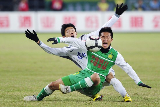 TA：奥赖利成功限制住了萨拉赫，他的防守表现远超多数边后卫