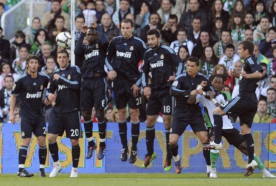 意媒：莫拉塔是科莫本赛季最大的失望，他需尽快恢复心理平衡