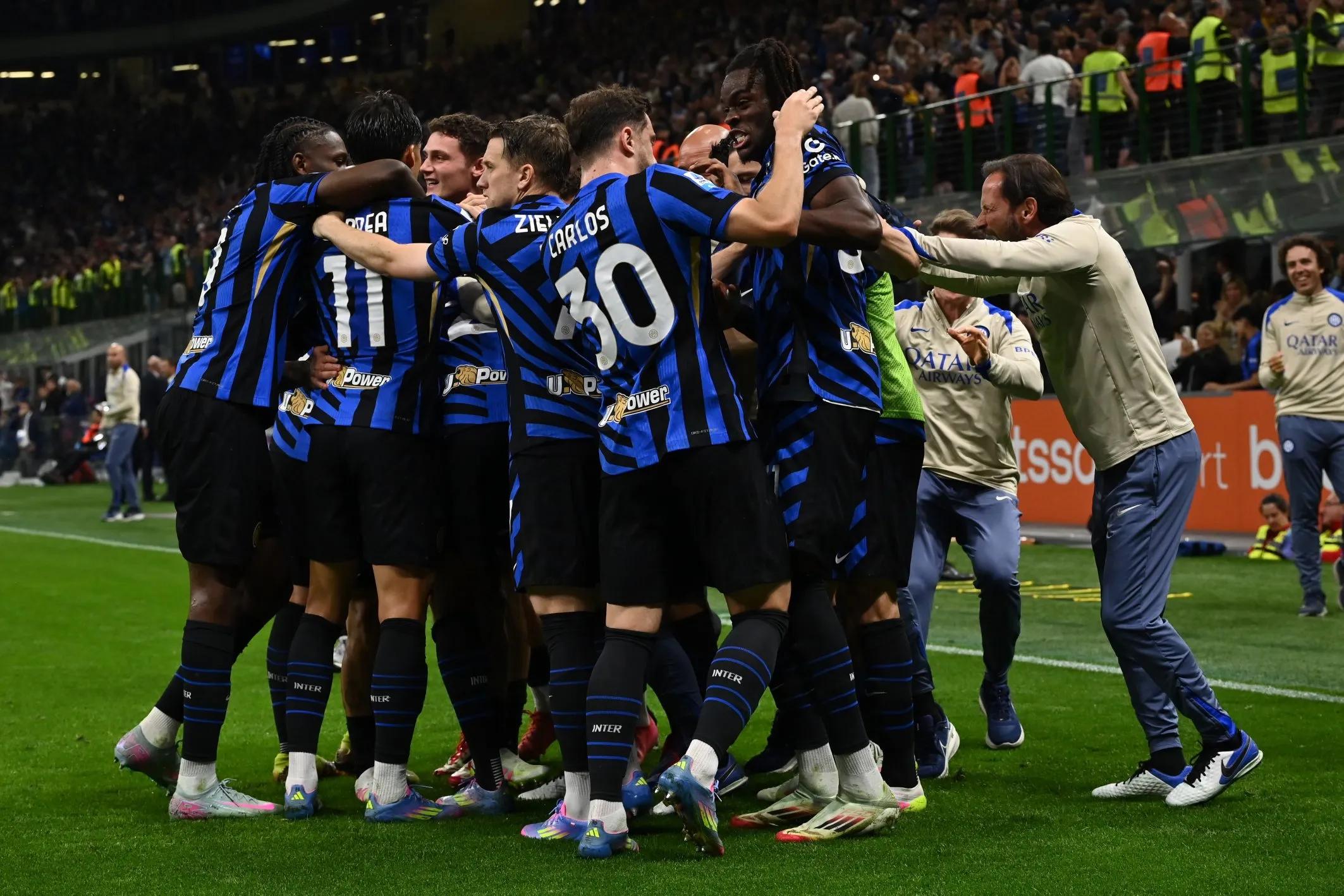 德甲战报：曼卡、斯基默破门，海登海姆2-1战胜弗赖堡（德甲速递：曼卡与斯基默建功，海登海姆2-1力克弗赖堡）